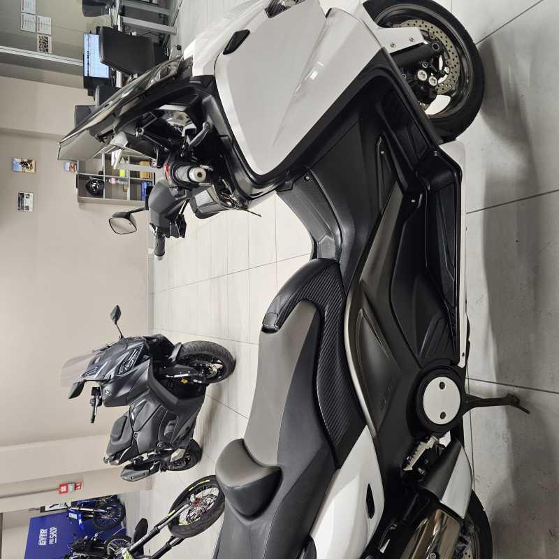 Yamaha T-Max 530 - 2012