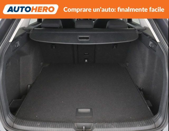 VOLKSWAGEN Golf 1.0 eTSI EVO DSG Life