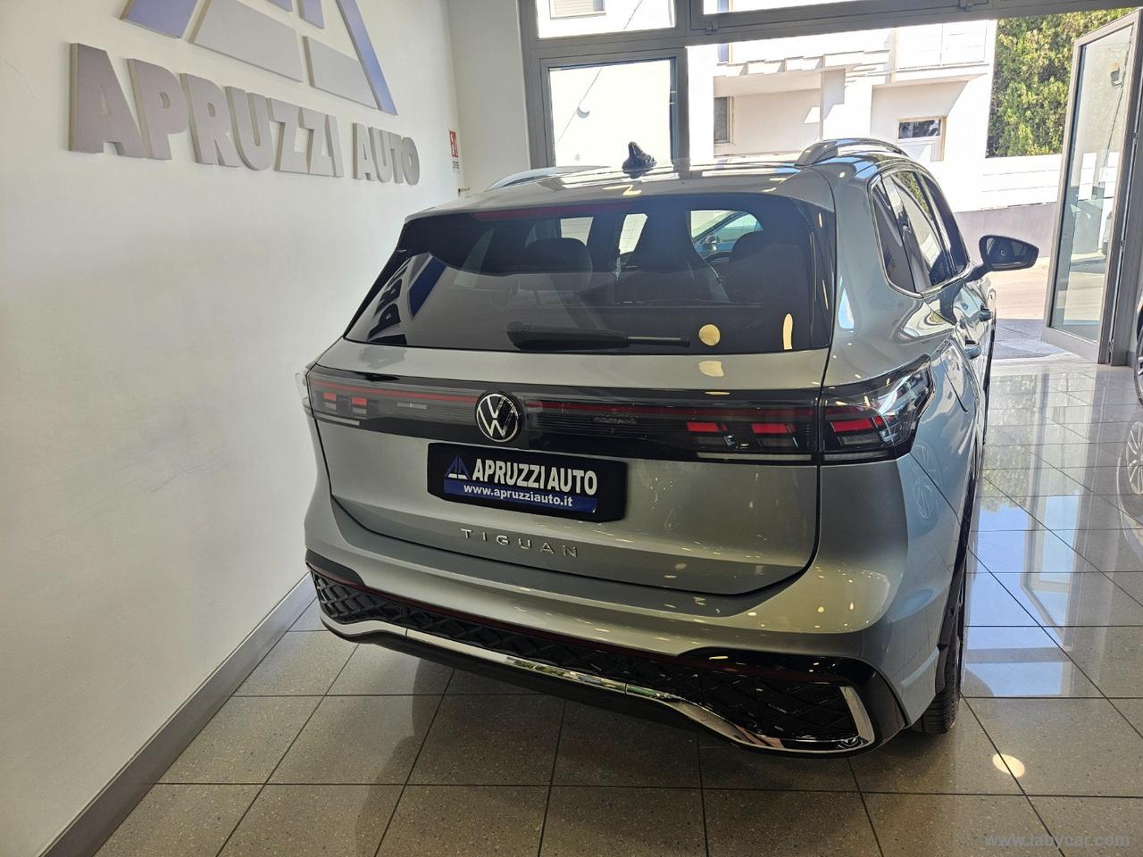 VOLKSWAGEN Tiguan 2.0 TDI 150CV SCR DSG R-Line
