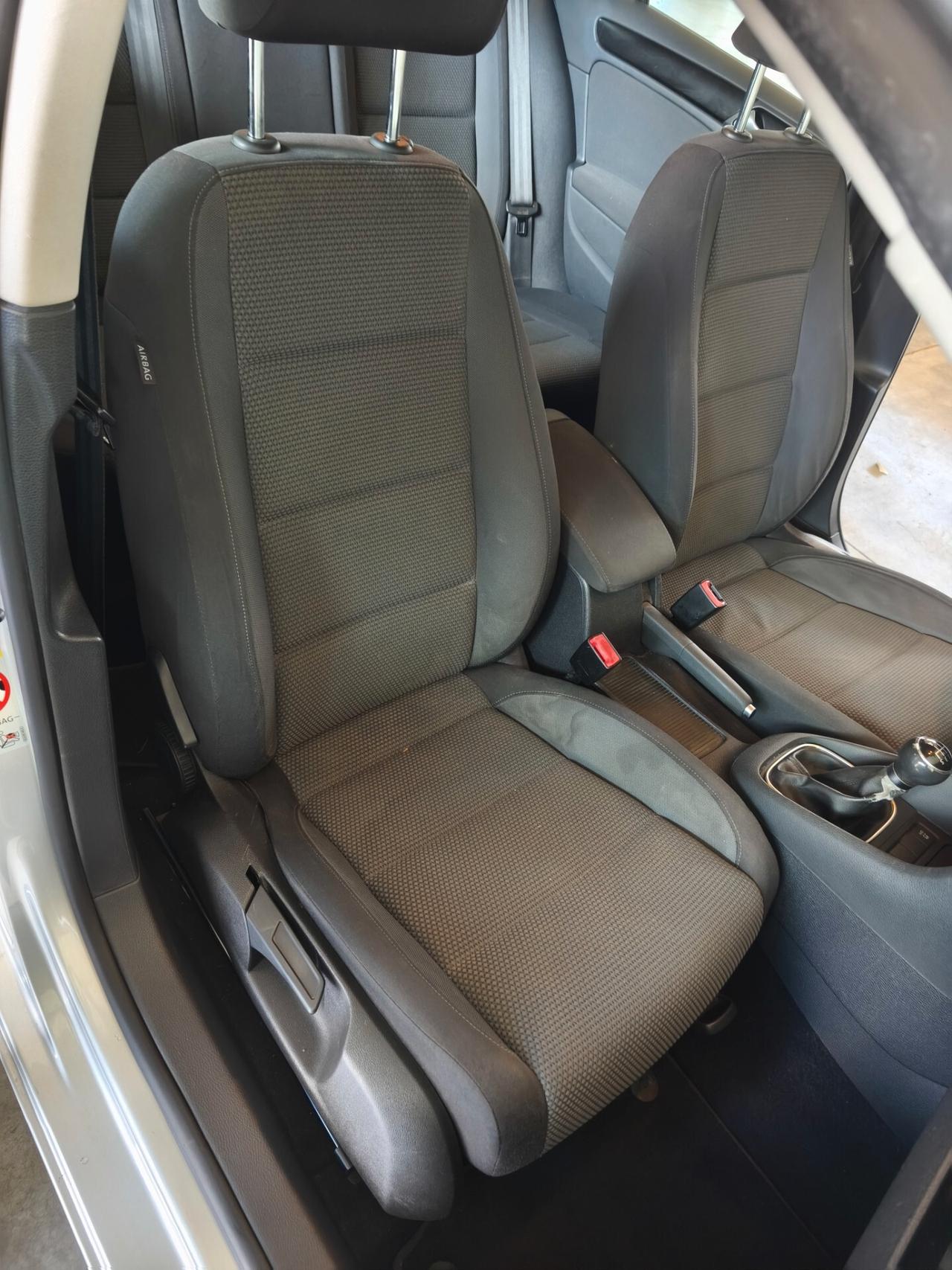 Volkswagen Golf 1.6 TDI , 105cv