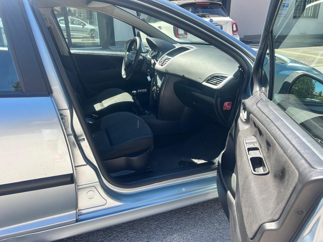 Peugeot 207 1.4 HDi 70CV 5p. XS