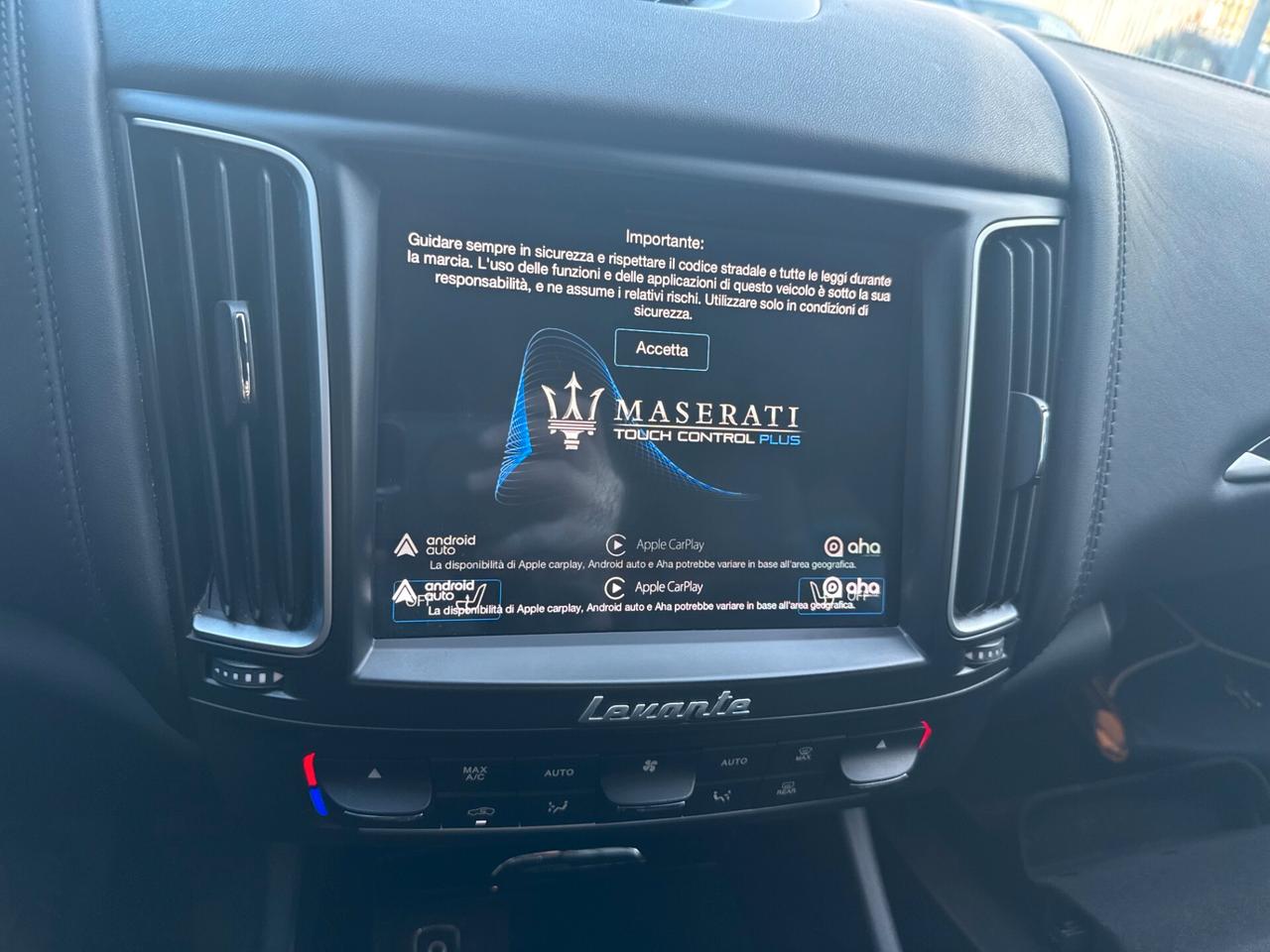 Maserati Levante 3.0 V6 Granlusso 275cv auto my19