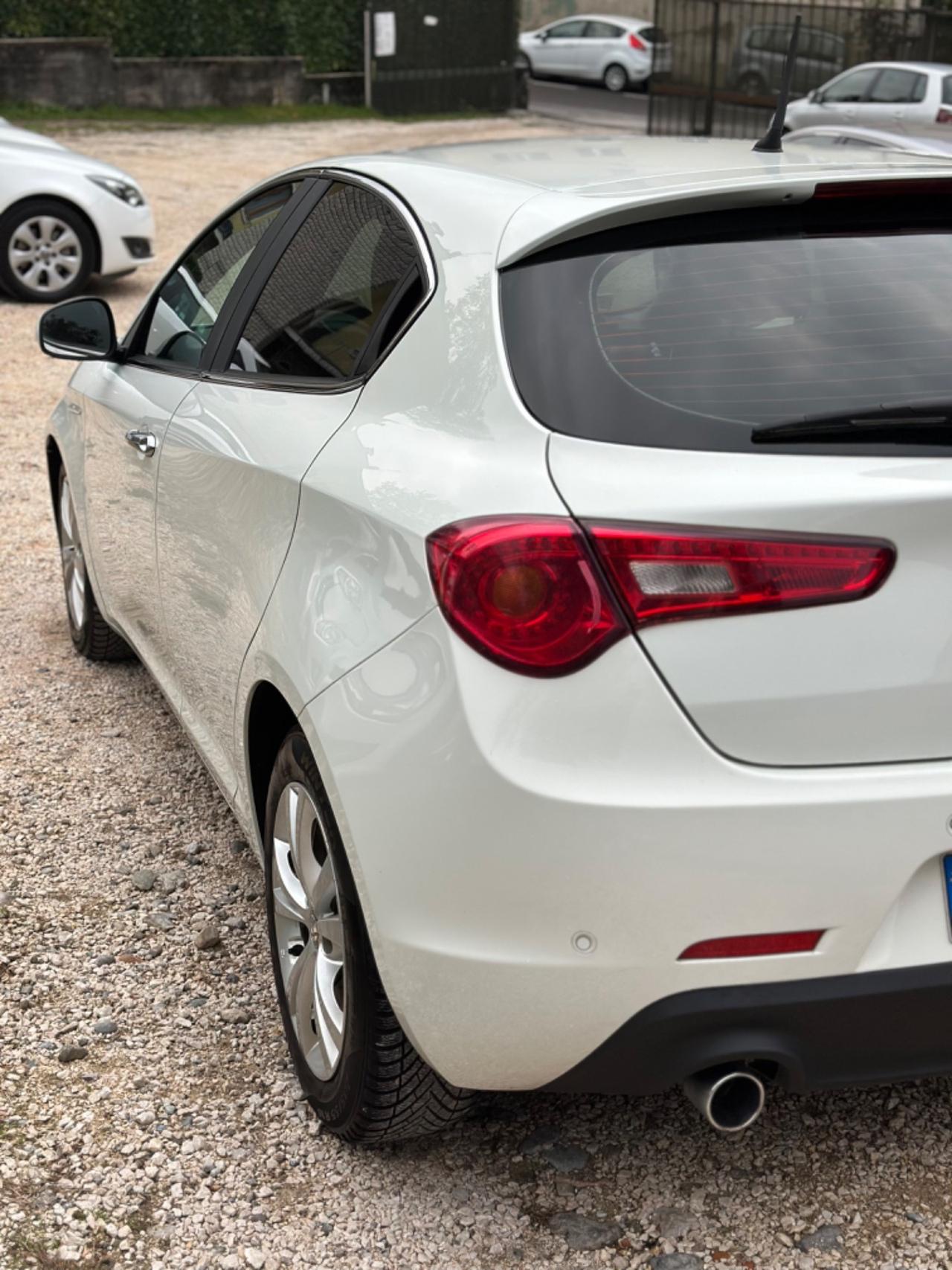 Alfa Romeo GIULIETTA 2.0 JTDm-2 DISTINCTIVE KMCERT GARANZ