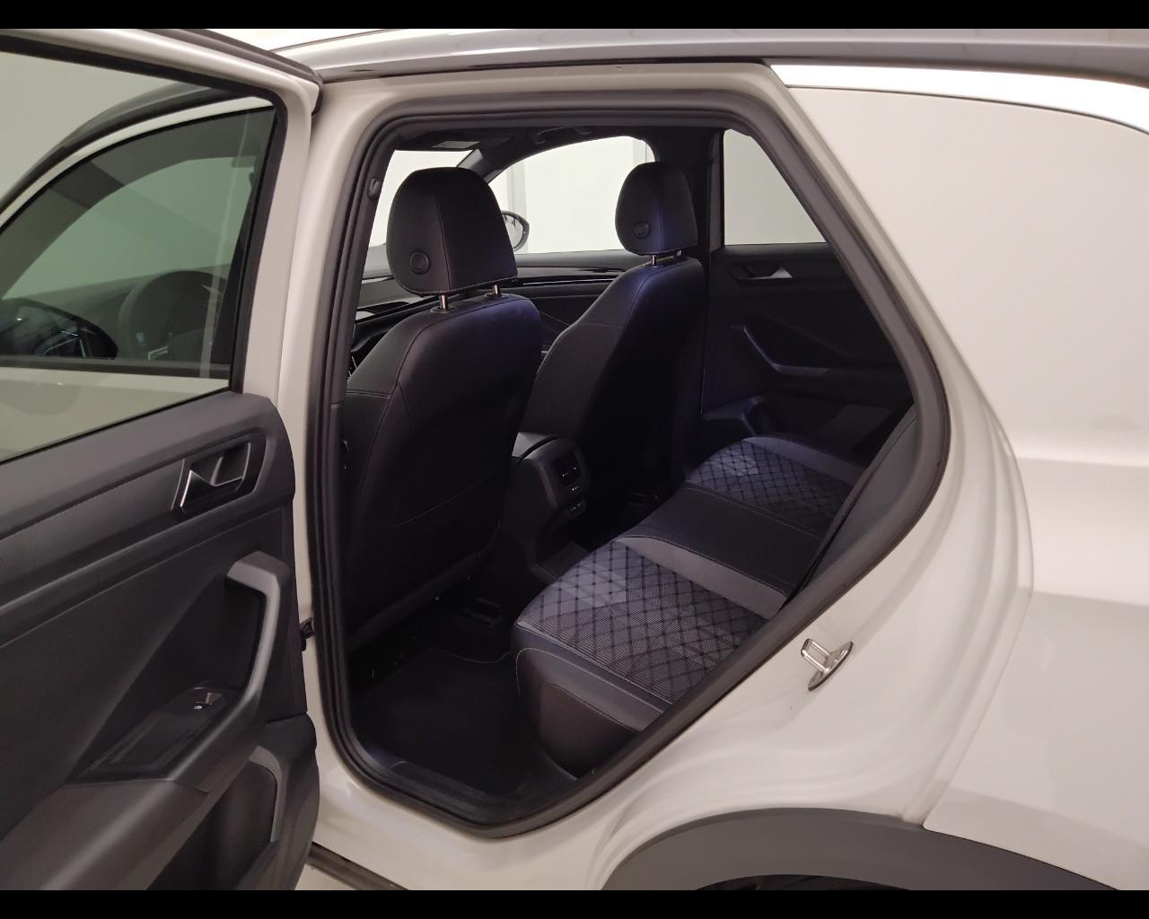 VOLKSWAGEN T-Roc 2022 - T-Roc 1.0 tsi R-Line 110cv