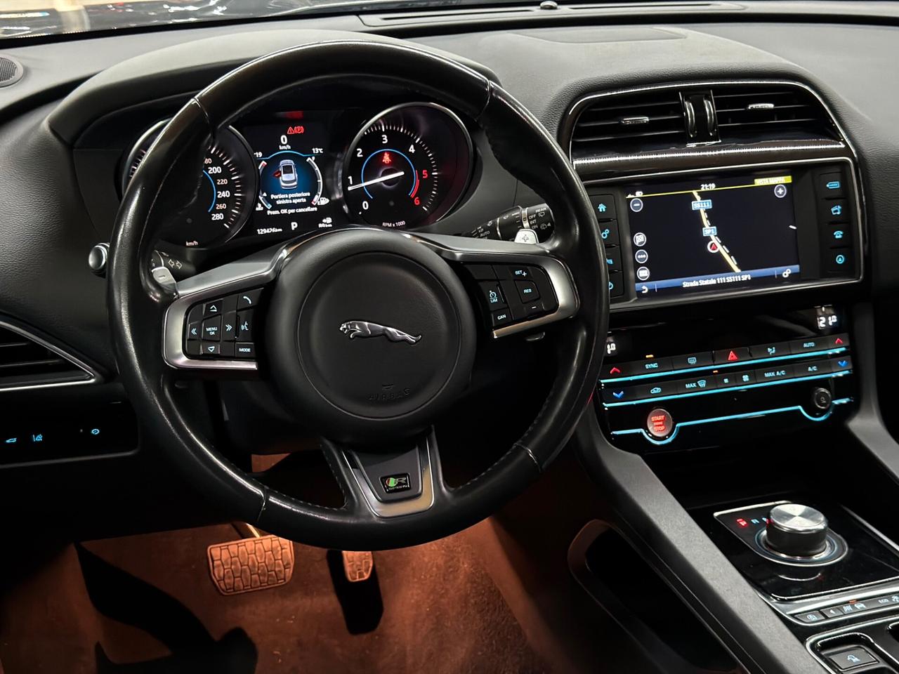 Jaguar F-Pace 240cv R-Sport - 24 MESI DI GARANZIA