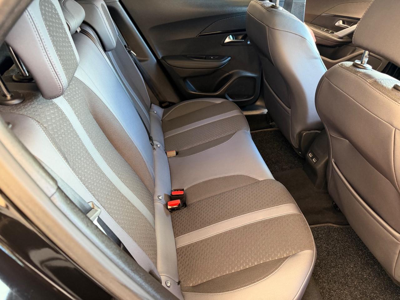 Peugeot 2008 BlueHDi 110 S&S Allure Pack