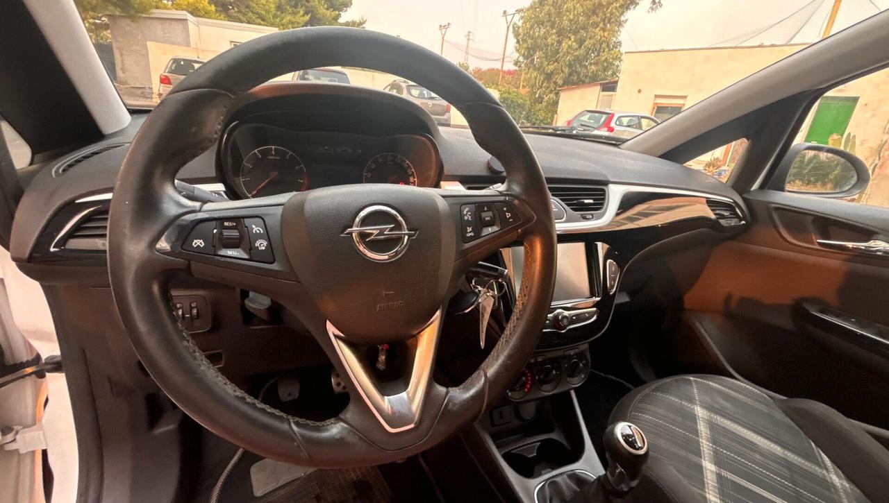 Opel Corsa 1.2 5 porte b-Color