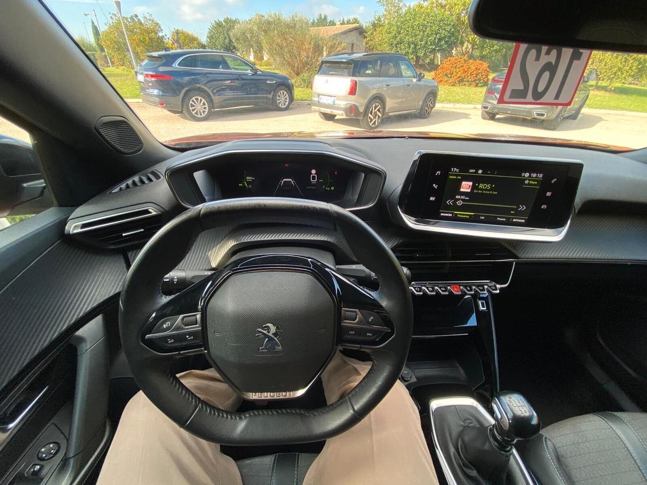 Peugeot 2008 PureTech 100 S&S Allure Pack