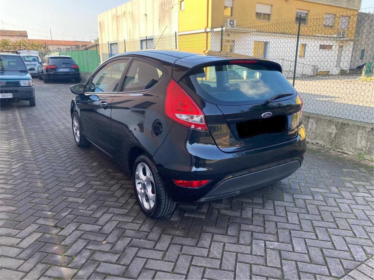 Ford Fiesta Ikon 1.4 3 porte Bz.- GPL