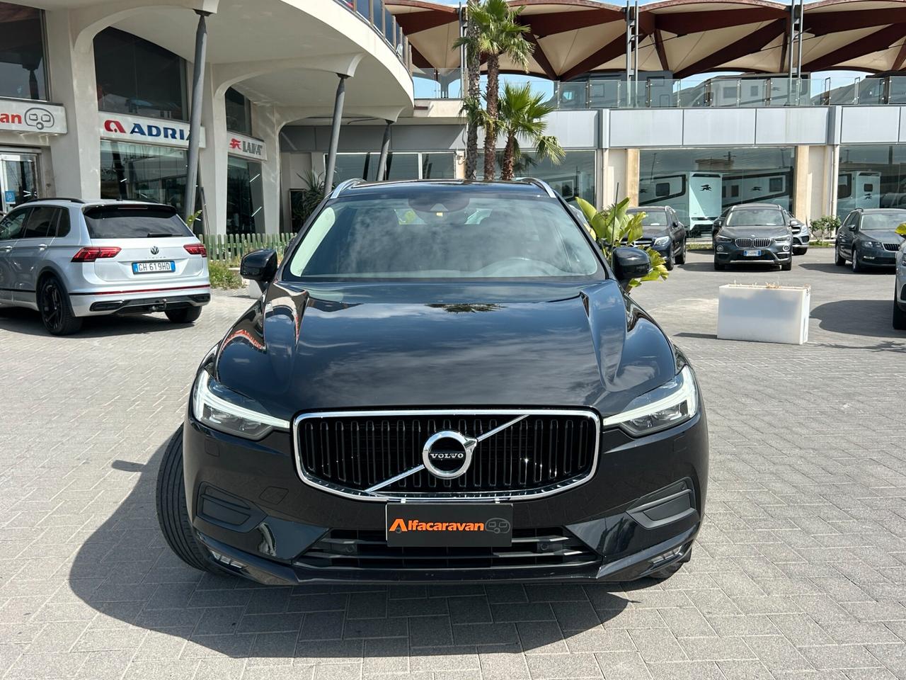 Volvo XC60 2.0 b4 Momentum awd auto