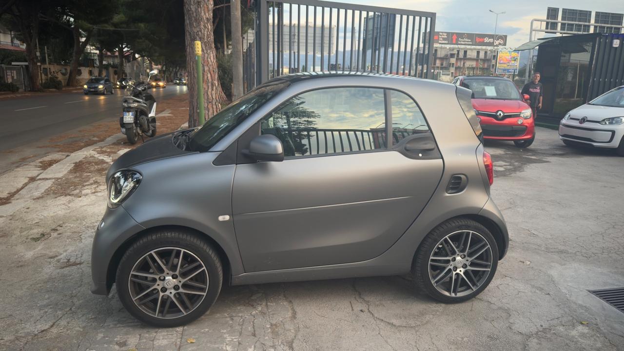 Smart ForTwo 90 0.9 Turbo Allestimento Brabus