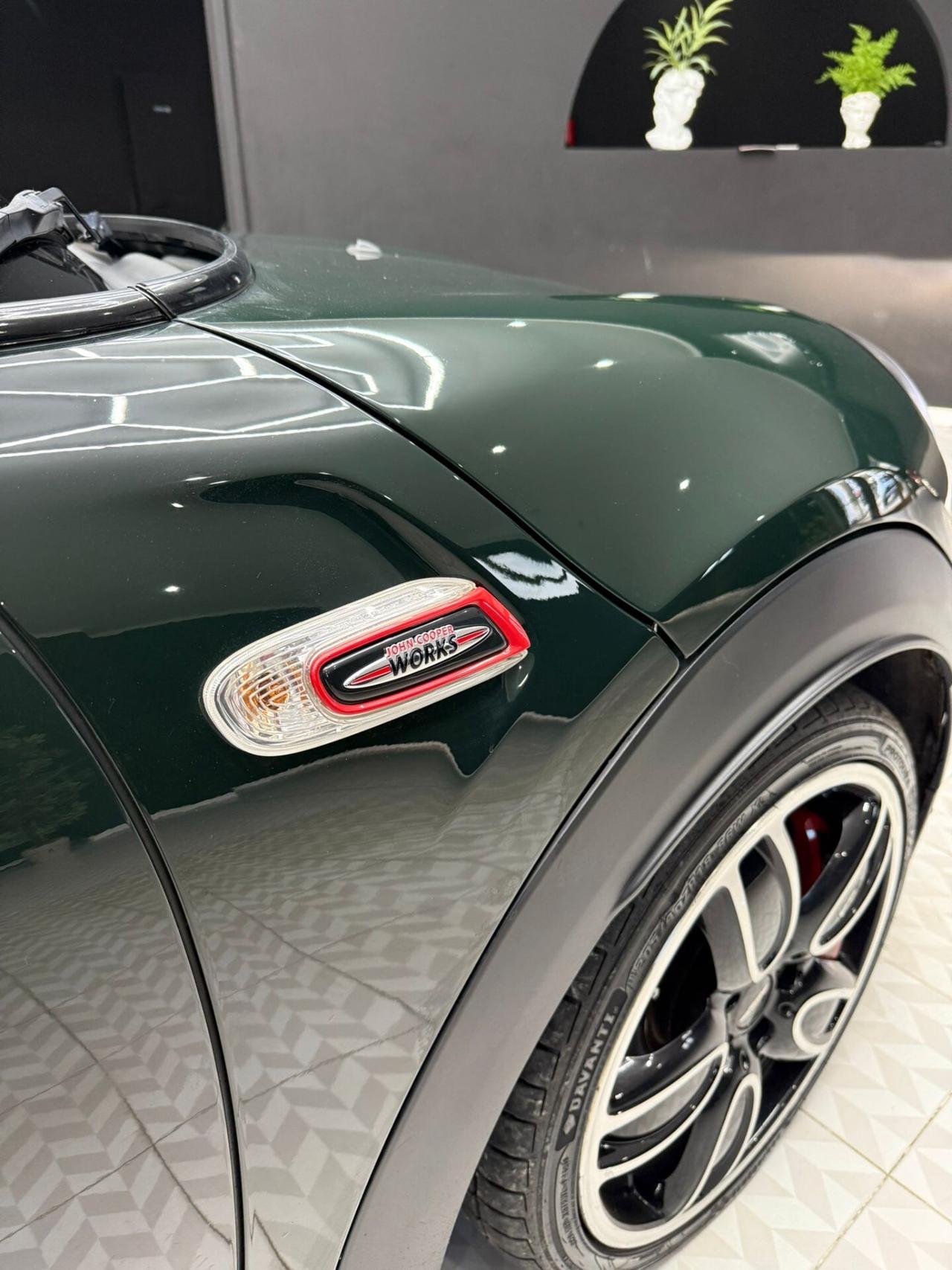 Mini John Cooper Works no super bollo