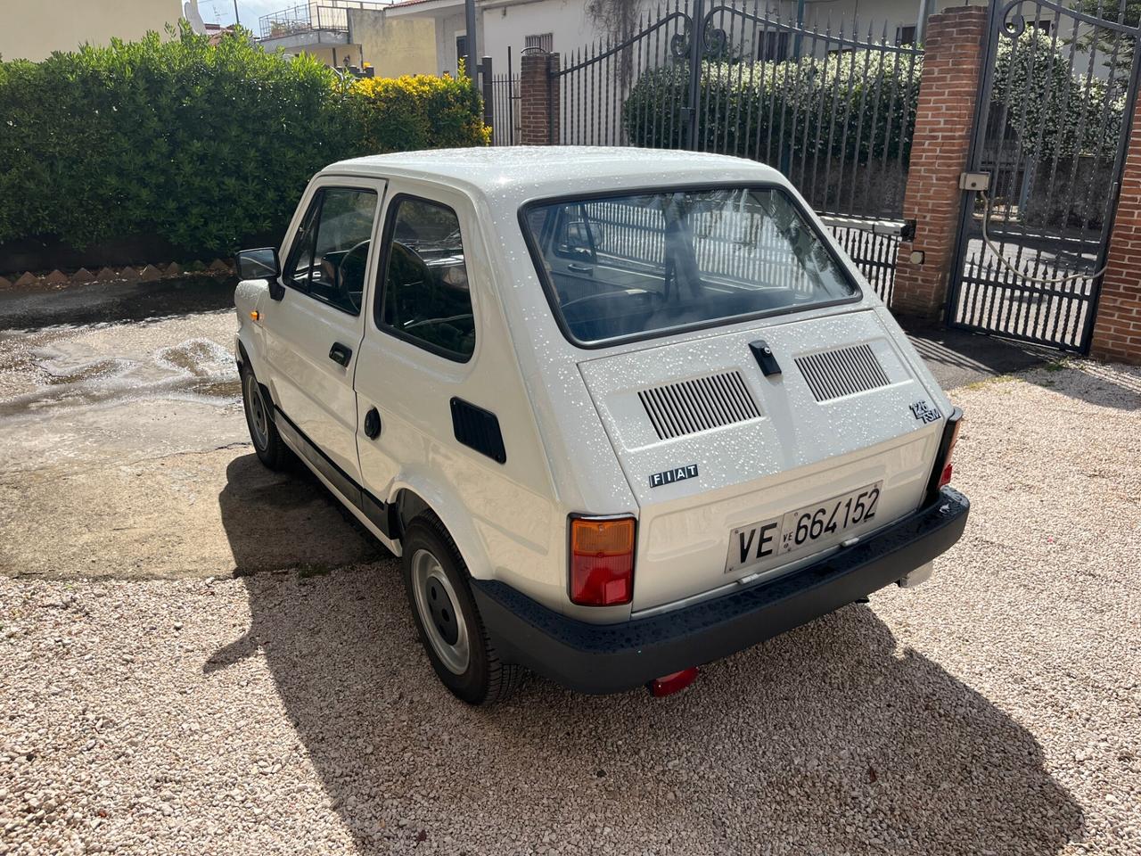 FIAT 126 versione FSM 1987 appena restaurata