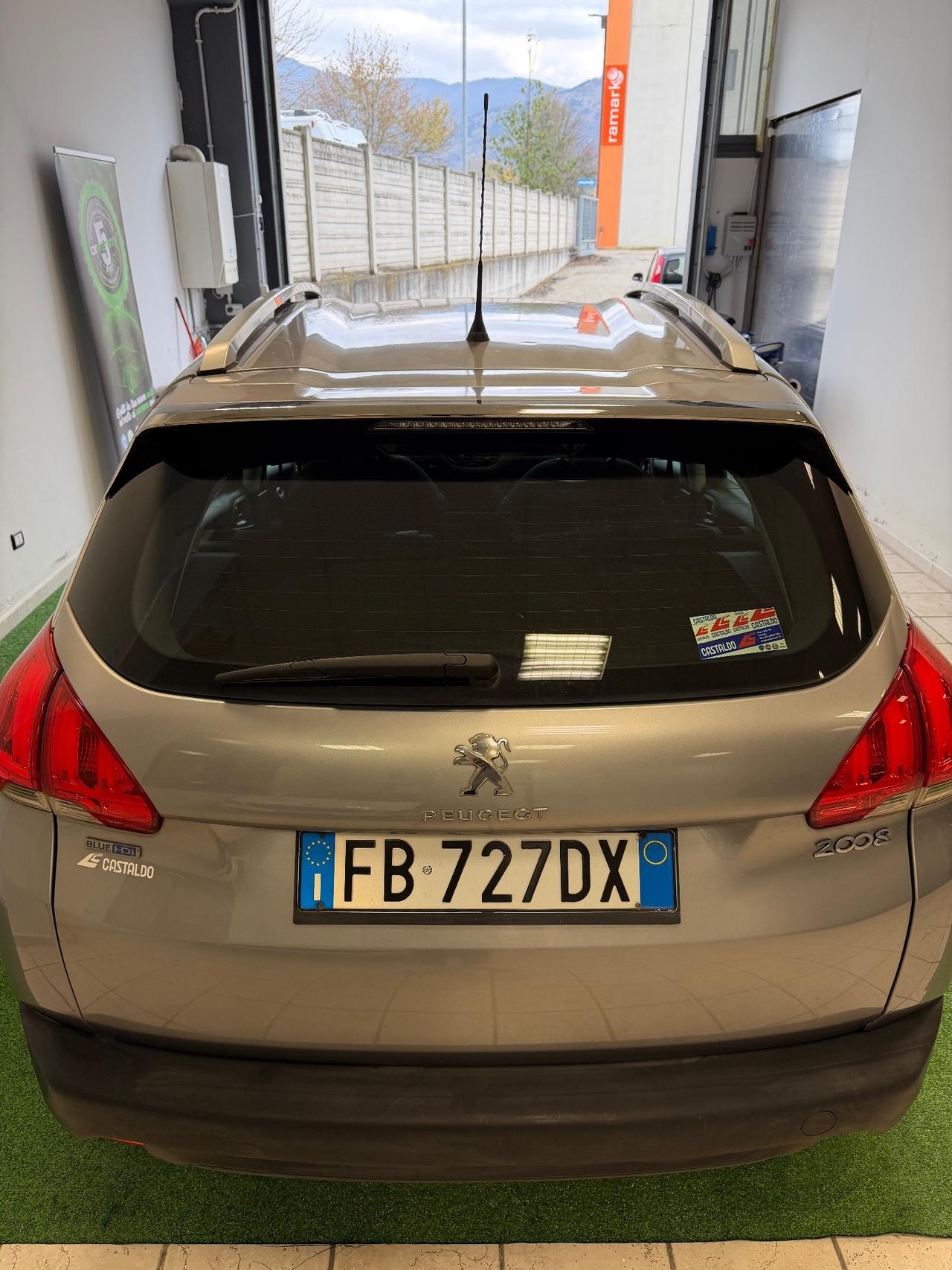 Peugeot 2008 BlueHDi 100 Allure