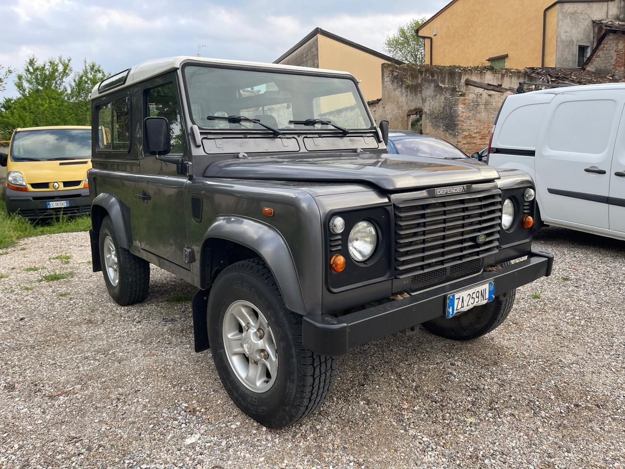 Land Rover Defender 90 2.5 Td5 Station Wagon SE