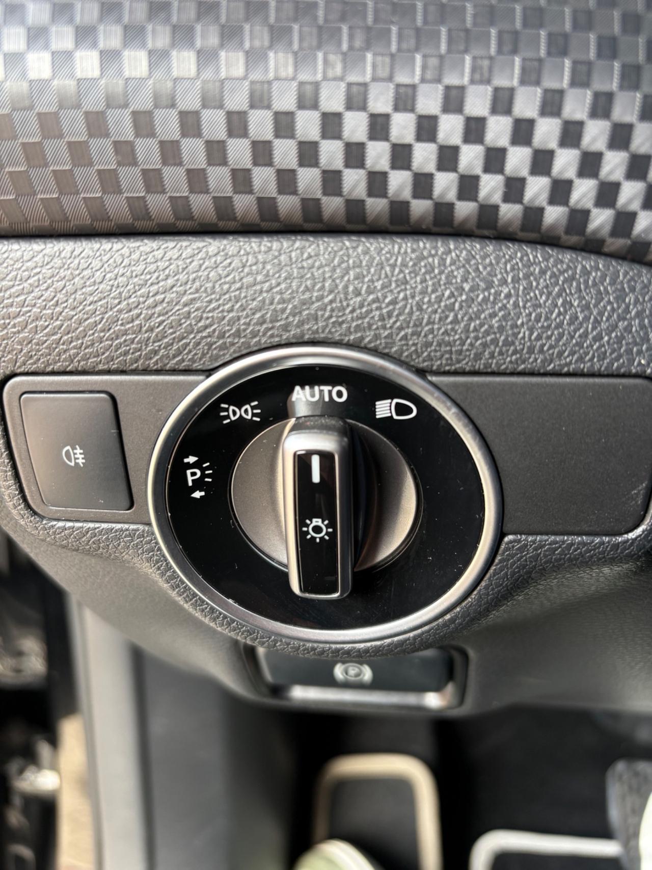 Mercedes-benz A 200 d Automatic Premium