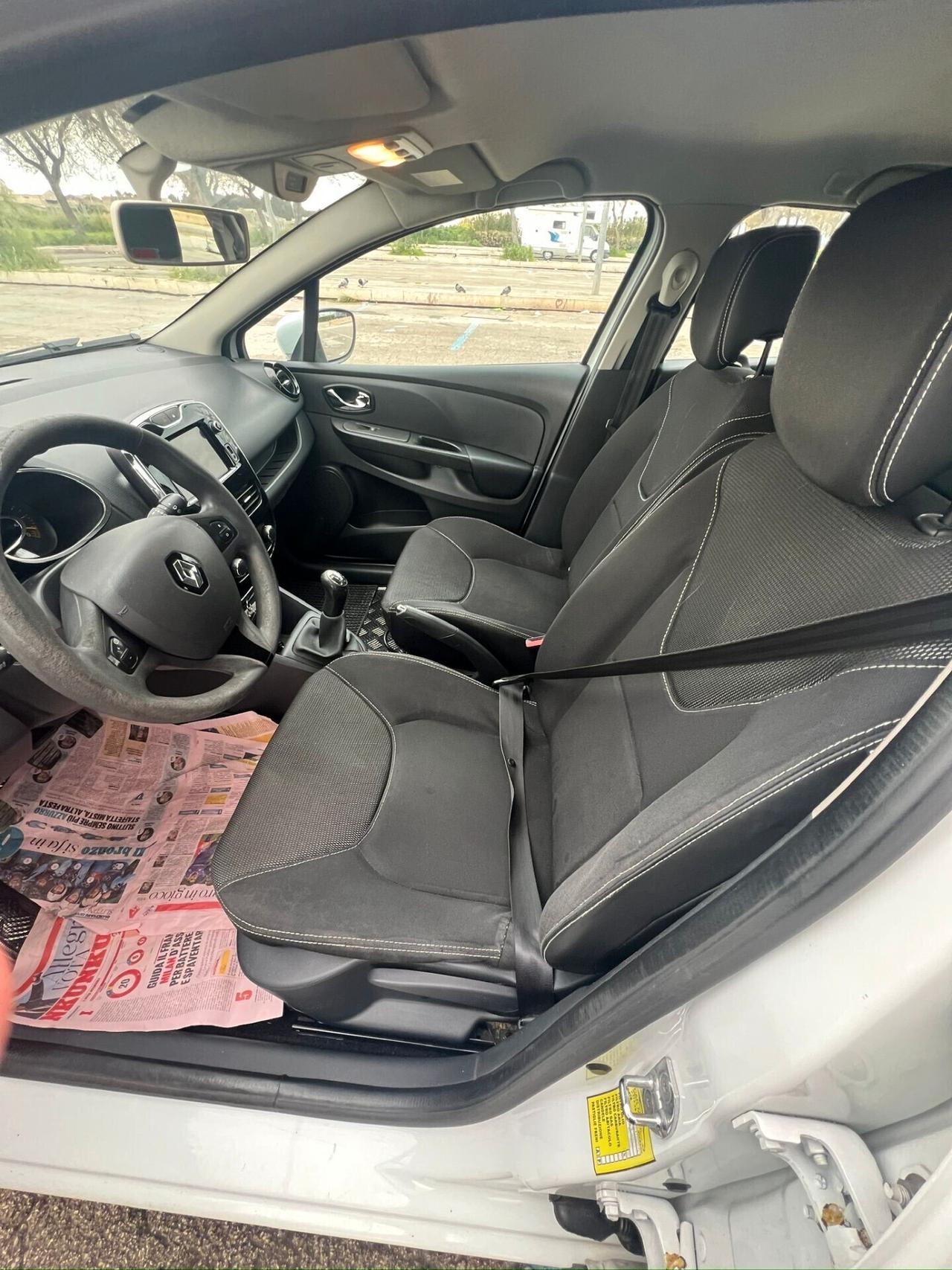 Renault Clio Sporter 1.5 dCi 8V 75CV Live 2014