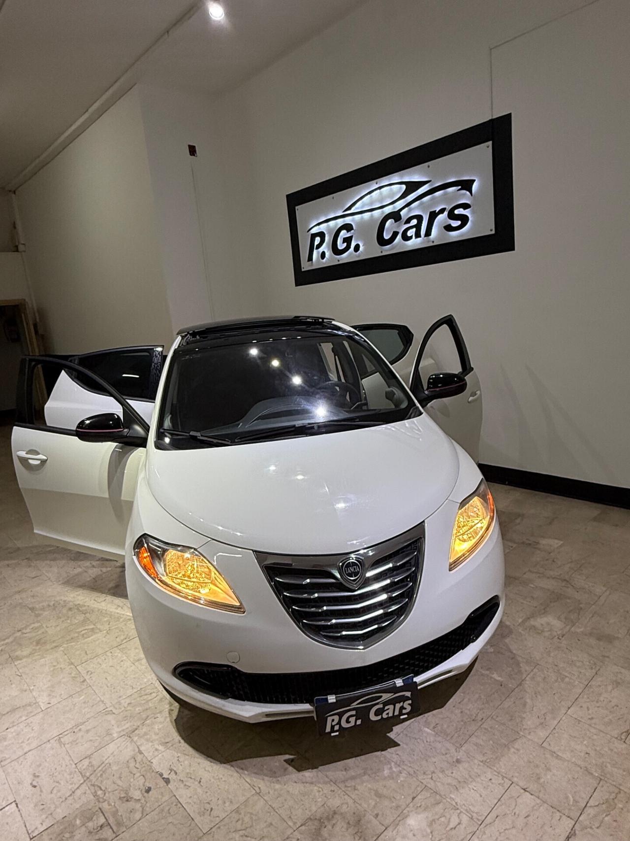 Lancia Ypsilon 1.2 69 CV 5 porte Elefantino rosa london paris