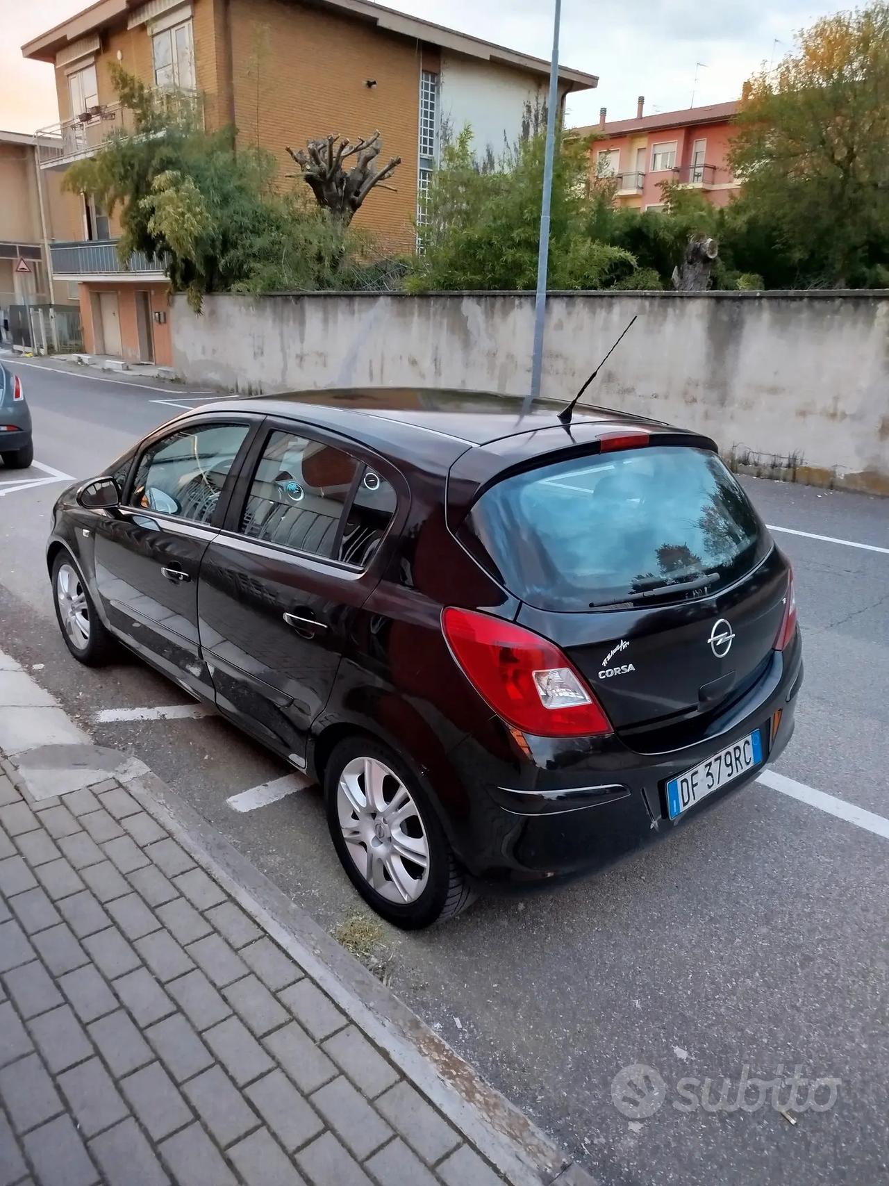 Opel Corsa unico proprietario