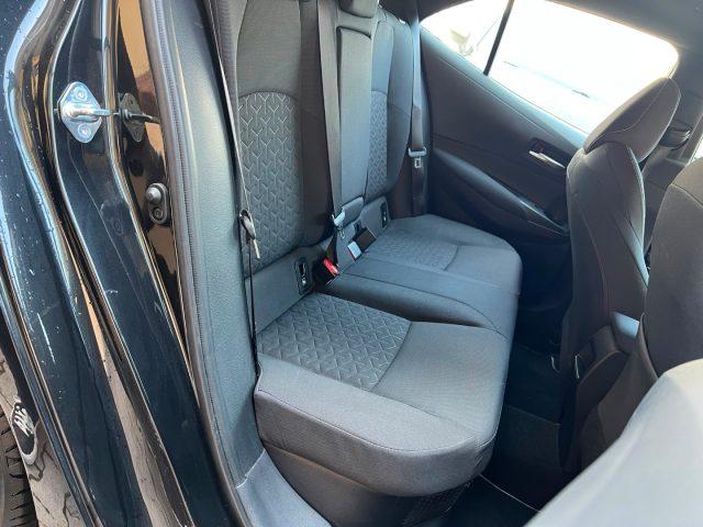 TOYOTA Corolla 1.8 Hybrid Active