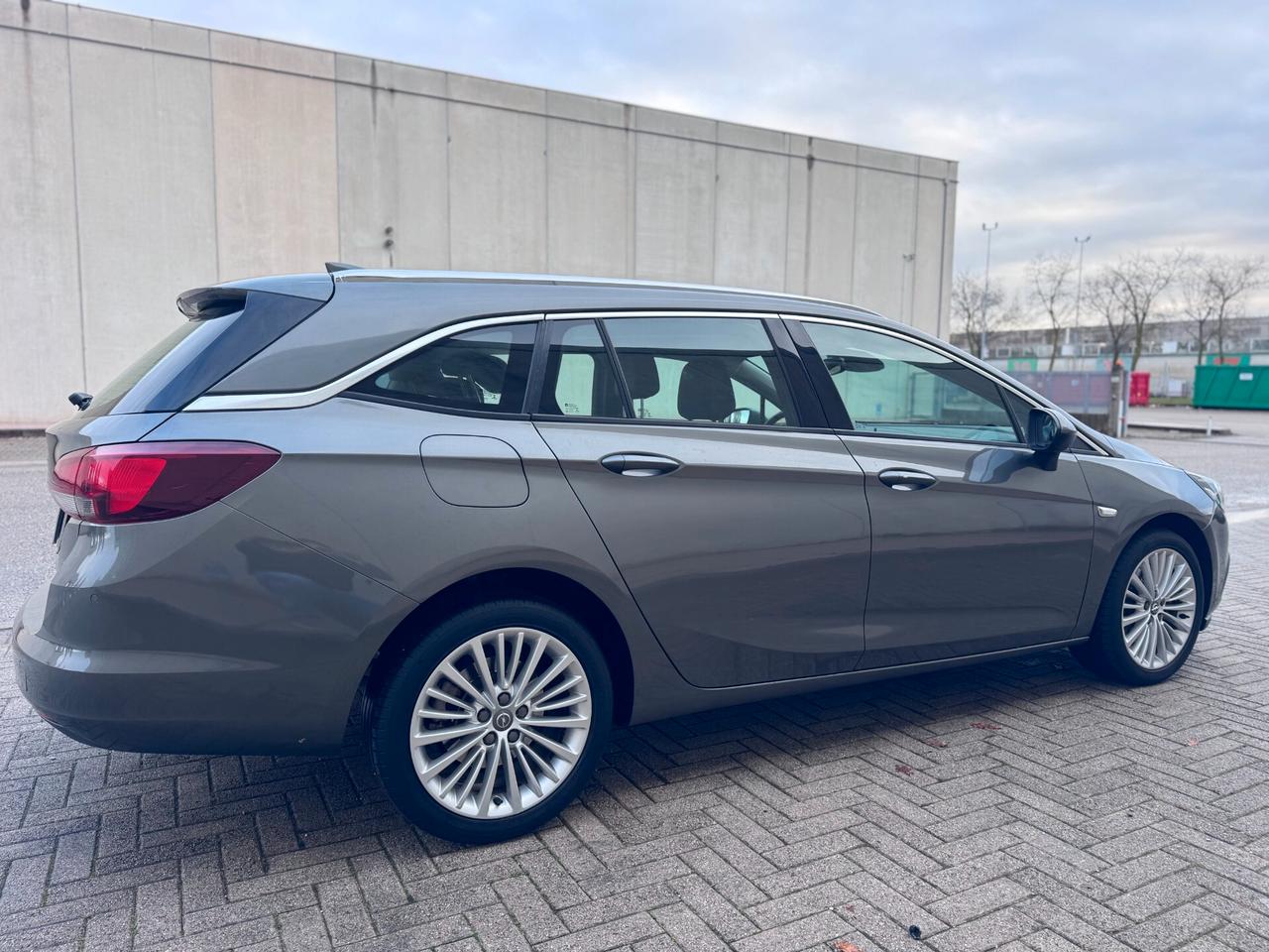 Opel Astra 1.6 CDTi 136CV aut. Sports Tourer Innovation