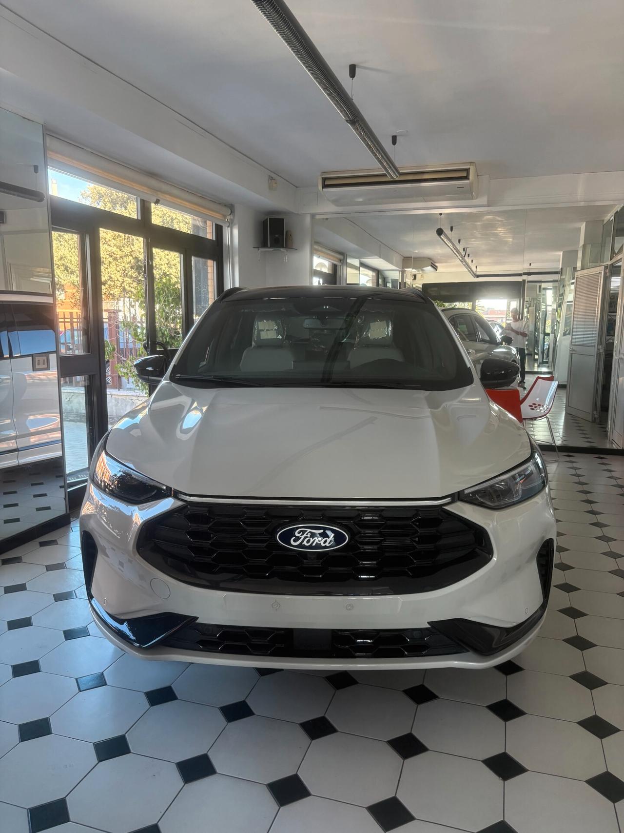 Ford Kuga 2.5 Full Hybrid 180 CV CVT 2WD ST-Line