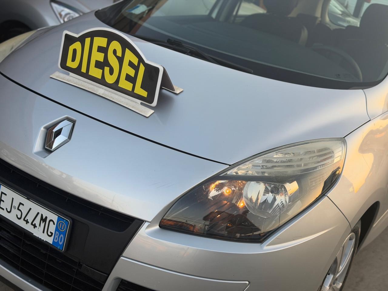 Renault SCENIC 1.5 DIESEL 2011 - RETROCAMERA