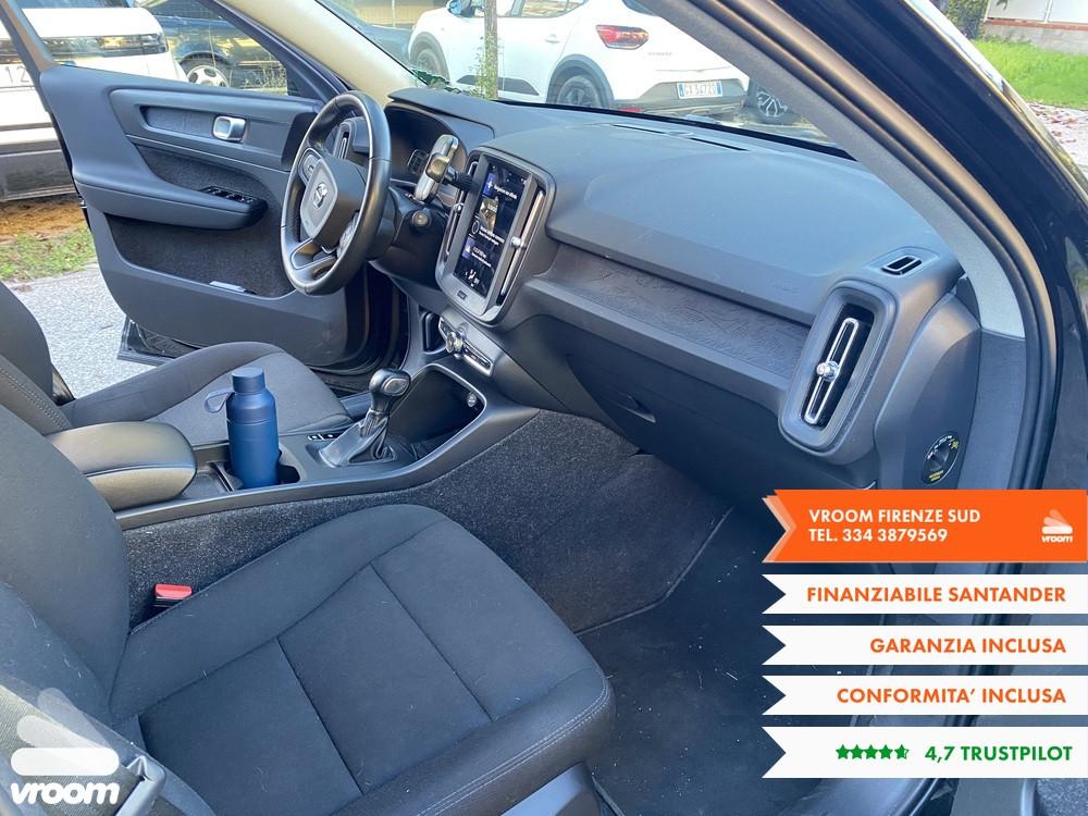 VOLVO XC40 (2017-->) XC40 T2 Momentum Pro