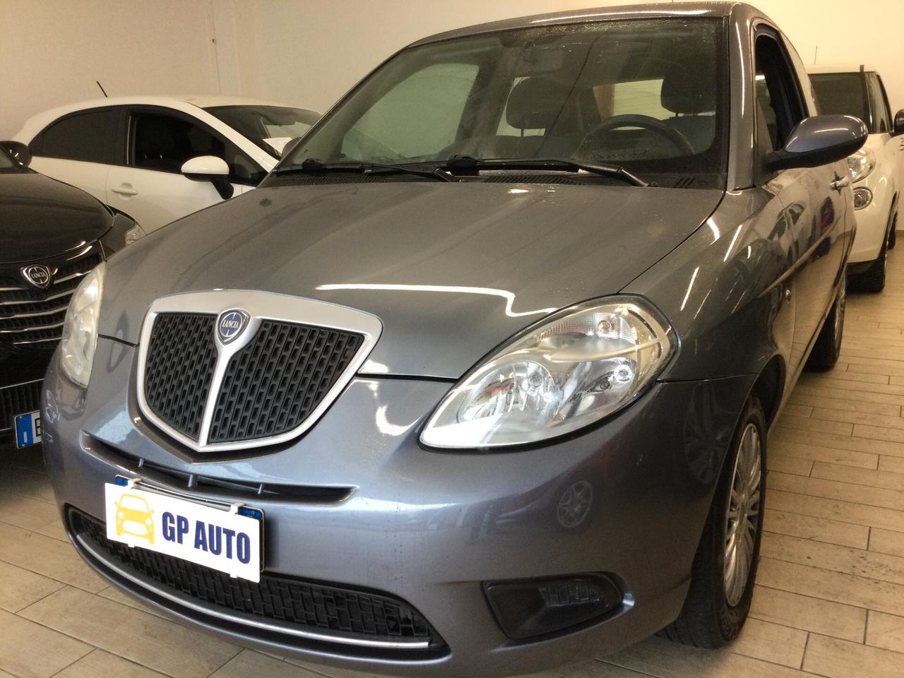 Lancia Ypsilon 1.2 Argento