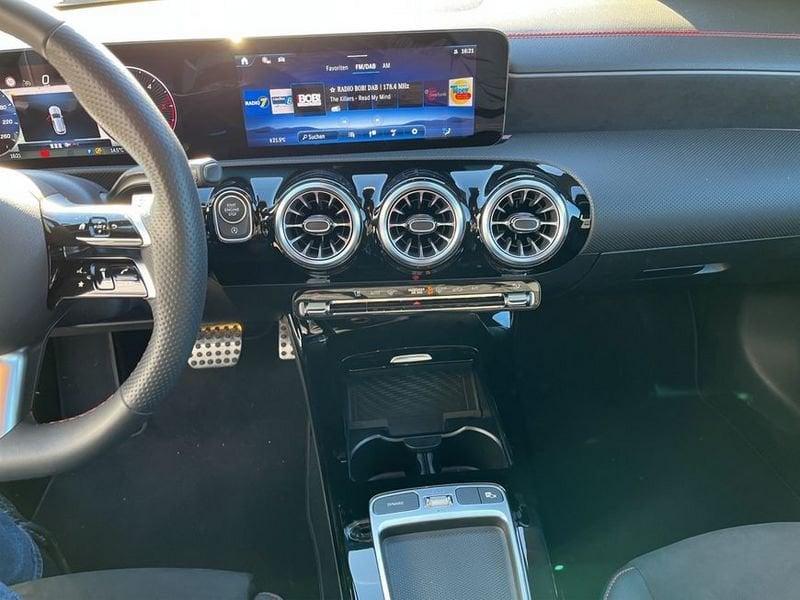 Mercedes-Benz CLA S.Brake CLA 200 d Automatic Shooting Brake AMG Line Advanced Plus Camera 18" LED