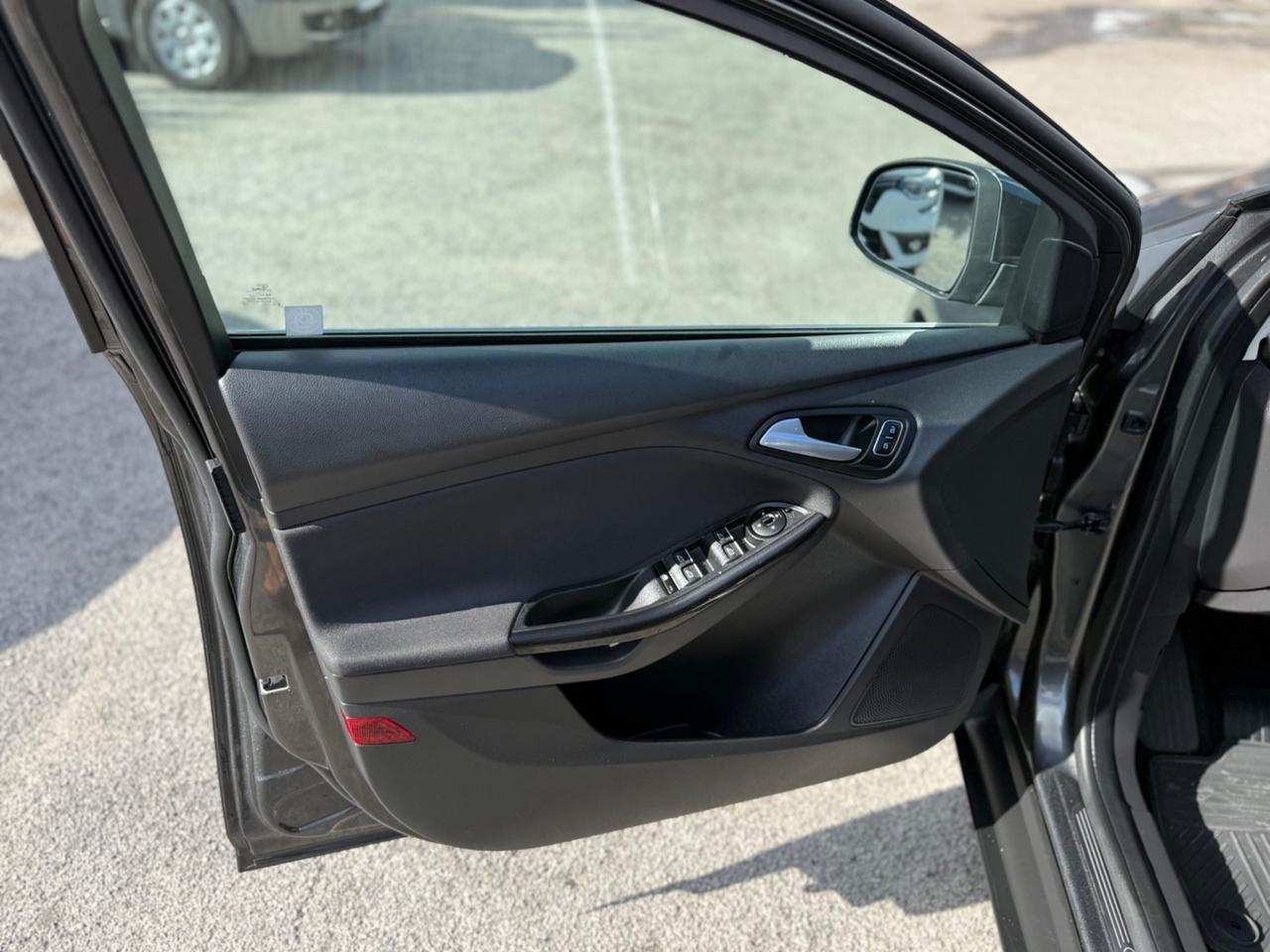 Ford Focus 1.5 TDCi 120 CV S&S Powershift SW Titanium