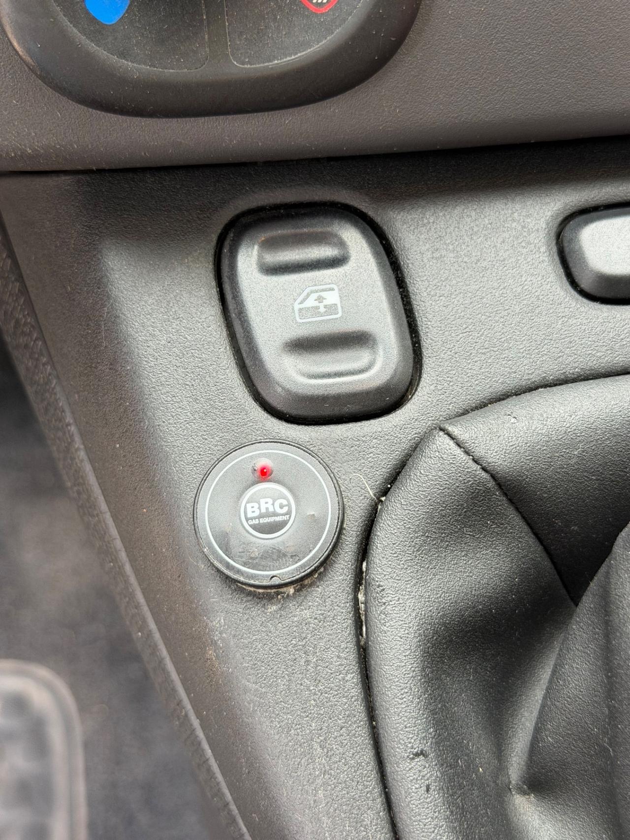 Fiat Panda 1.2 GPL- Neopatentati-Distribuzione eseguita