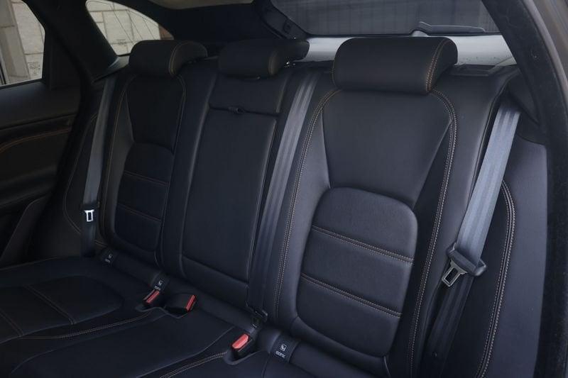 Jaguar F-Pace Jaguar F-Pace 2.0D i180cv PRESTIGE AWD AUTO PROMOZIONE Unicoproprietario
