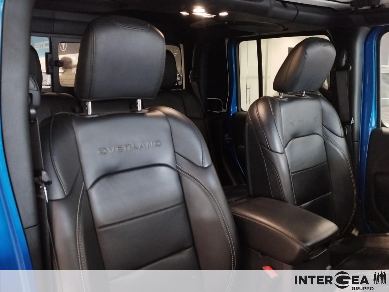 JEEP Gladiator 3.0 V6 Overland 4wd auto