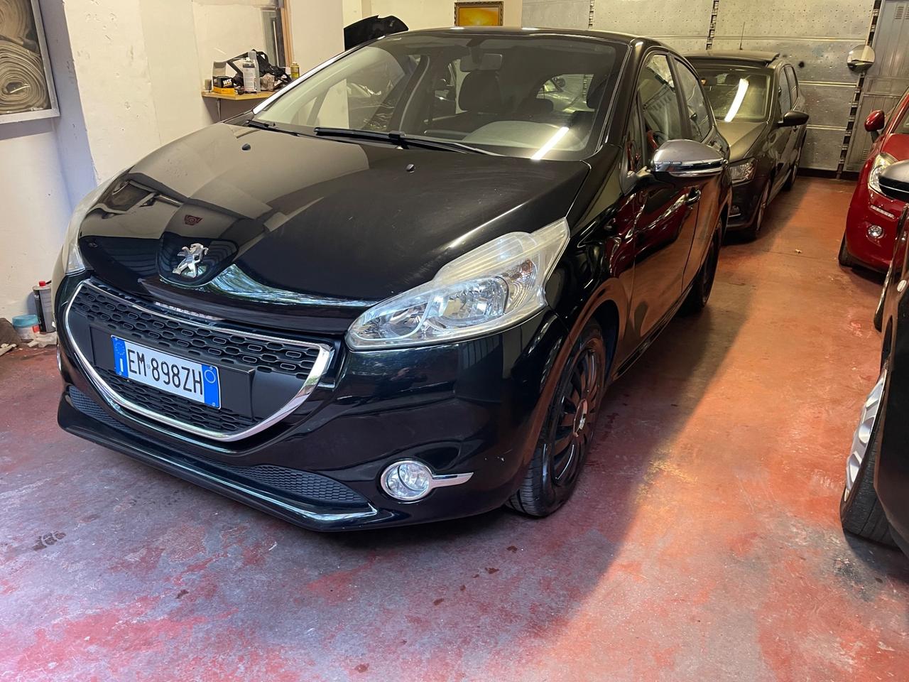 Peugeot 208 1.4 HDi 68 CV 5 porte Access