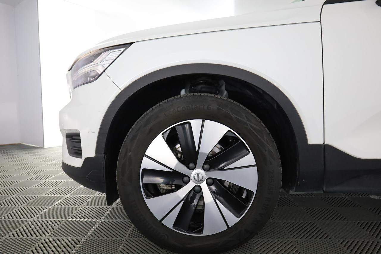 VOLVO XC40 (2017--->) XC40 D3 AWD Geartronic Business Plus/Momentum Pro