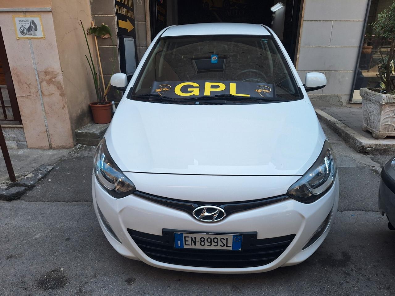 Hyundai i20 1.2 5p. Econext Sound Edition