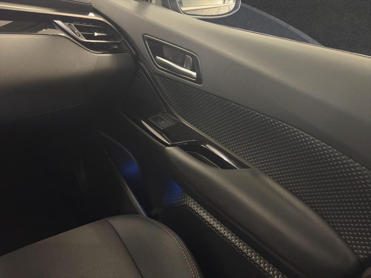 Toyota C-HR 1.8h Trend e-cvt