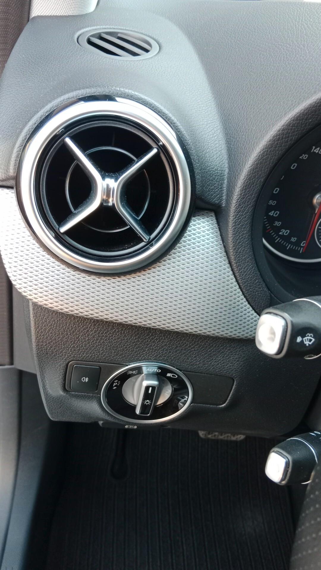 Mercedes-benz B 200 Premium - PERMUTE