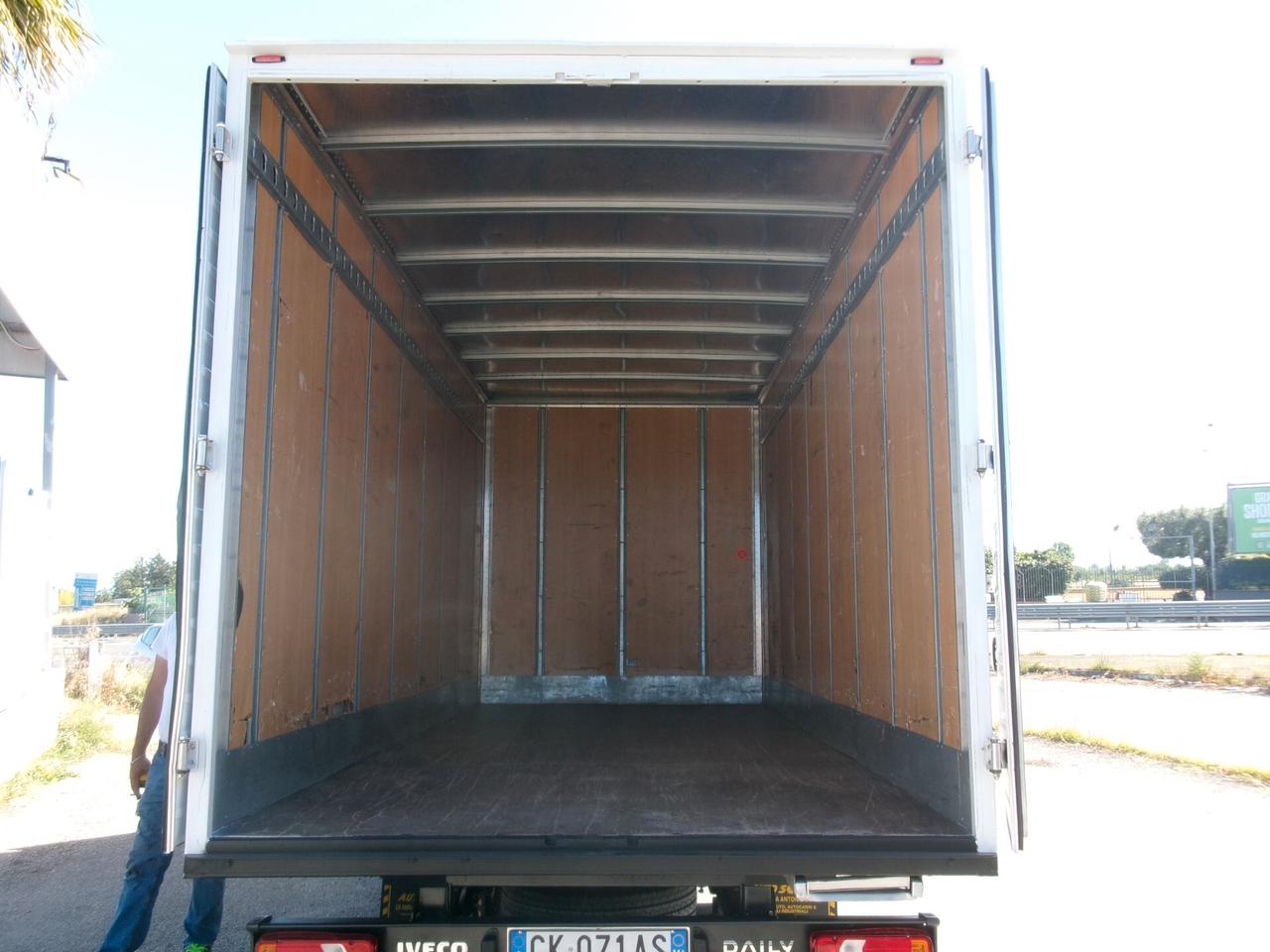 Iveco Daily 35C14 2.3 140CV E6D FURGONE IN LEGA 5 METRI 10 PEDANE
