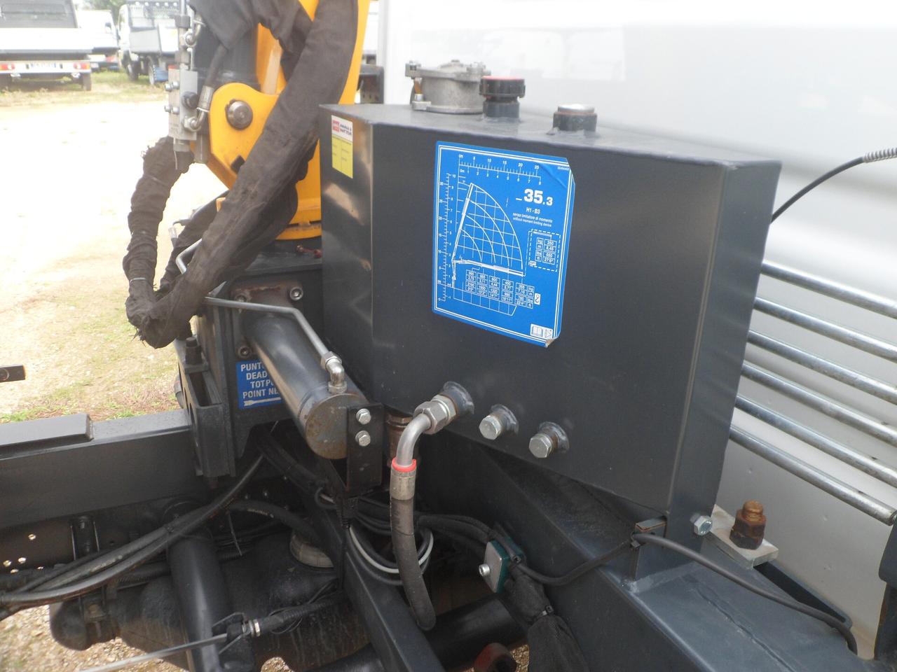 Iveco Daily 35c14 ribaltabile con gru