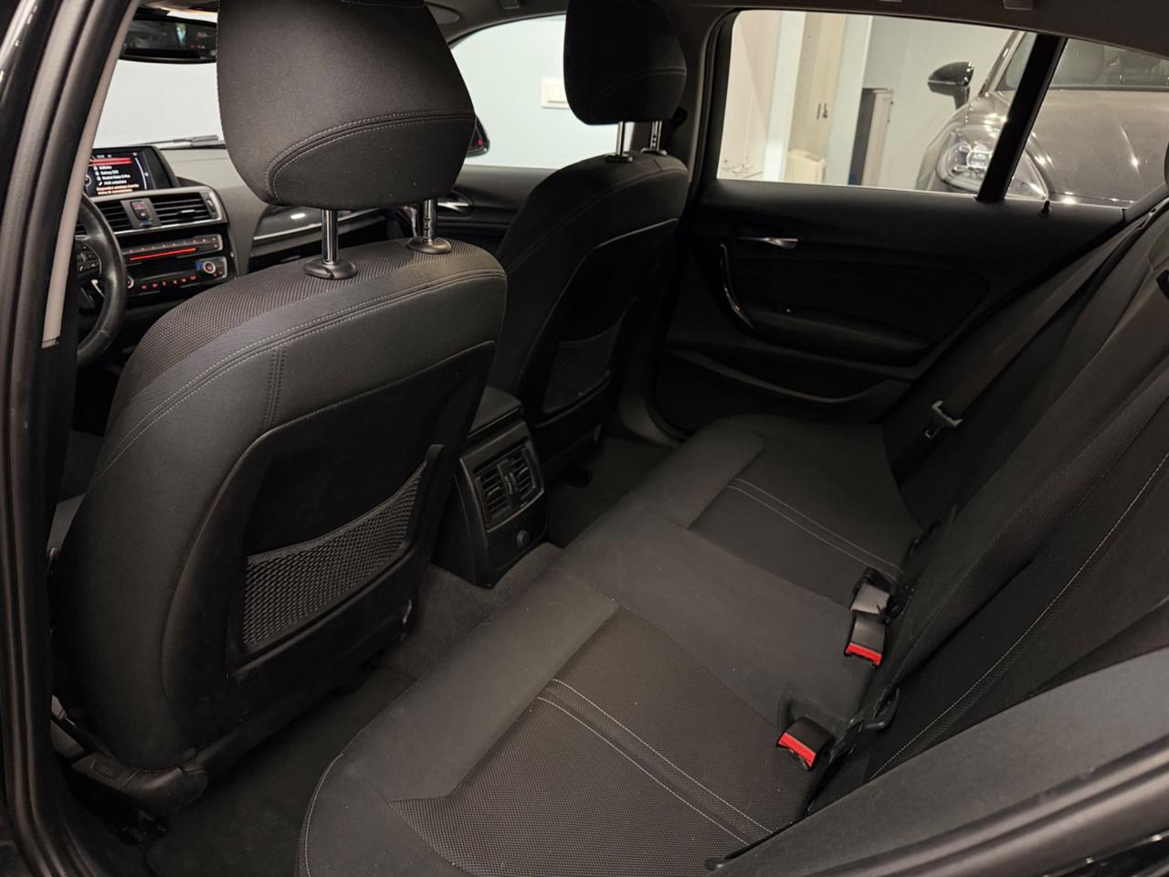 BMW 118d 5p. Urban Automatica