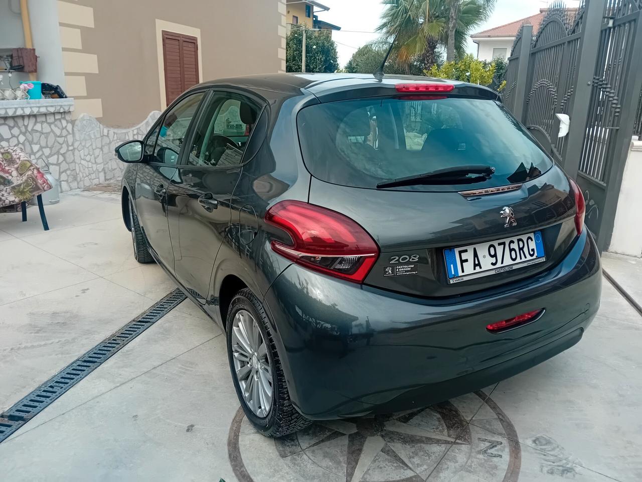 Peugeot 208 PureTech 82 5 porte Allure