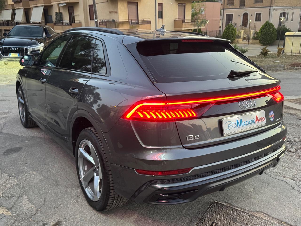 AUDI Q8 45 TDI 231 CV S-LINE FULL IVA