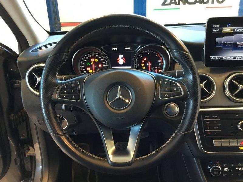 Mercedes-Benz GLA GLA 200 d Business