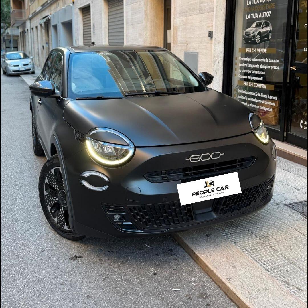 Fiat 600e 156 CV Full Electric "La Prima"