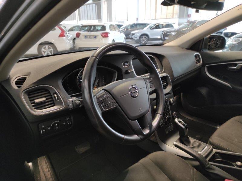 VOLVO V40 (2012-2020) - V40 D2 Geartronic Business