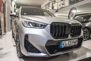 BMW X1 20d MHEV 48V M-SPORT Automatico Virtual Pelle Totale Tetto Panoramico ed elettrico Cerchi da 18 . AUTO - DIREZIONALE BMW -