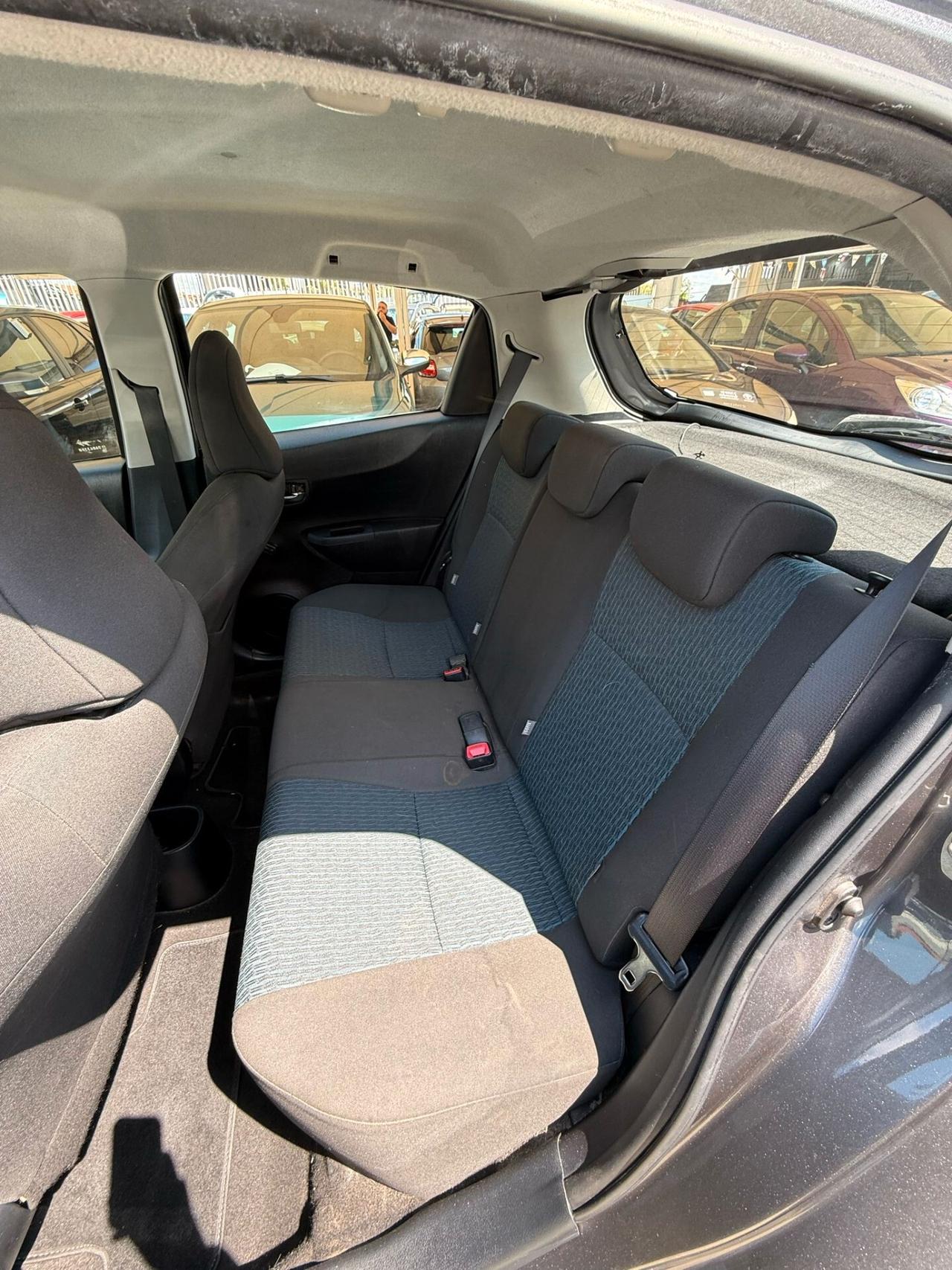 TOYOTA YARIS 1,0 BENZ.