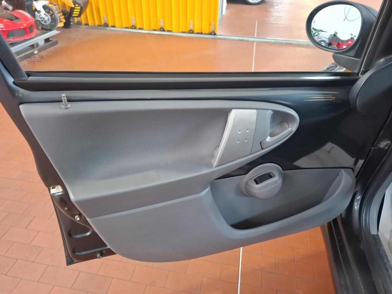 Toyota Aygo 1.0 12V VVT-i 5 porte Now